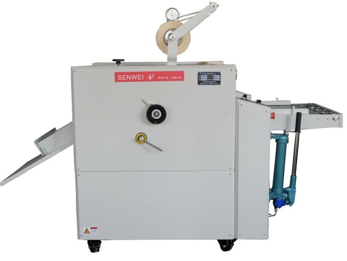 Рулонний ламінатор SWFM-720C HYDRAULIC 690мм